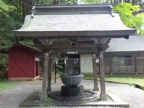 戸隠神社中社の手水舎