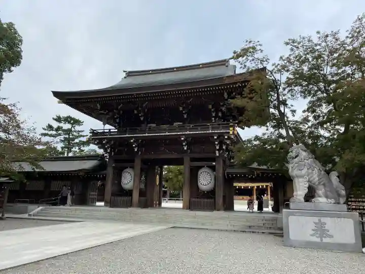 寒川神社の山門・神門