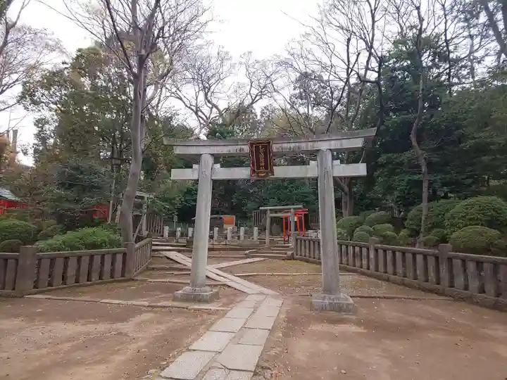 根津神社の鳥居