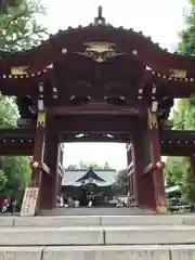 秩父神社の山門