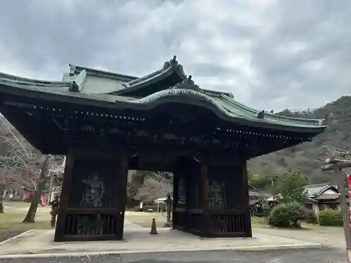 貞照寺の山門・神門
