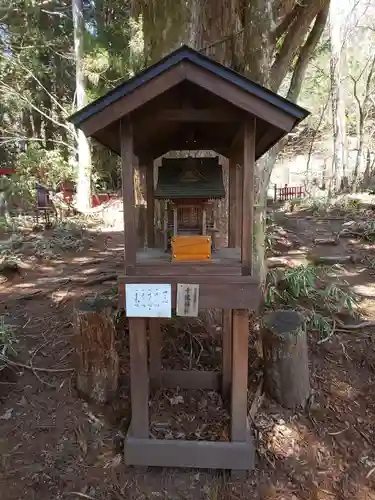 日光二荒山神社中宮祠の末社