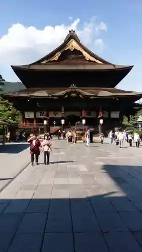 善光寺の本殿・本堂