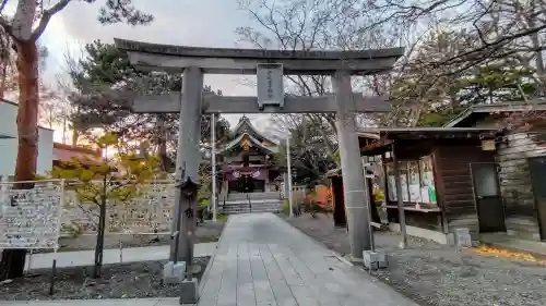 彌彦神社　(伊夜日子神社)の鳥居