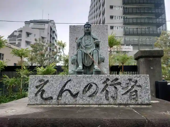 海雲寺の{uncategorized: "未分類", other: "その他", undefined: "問題あり", building: "その他建物", grave: "お墓", sacred_gate: "鳥居", guardian: "狛犬", statue: "像", buddha: "仏像", history: "歴史", nature: "自然", garden: "庭園", animal: "動物", pagoda: "塔", temizu: "手水舎", mountain_gate: "山門・神門", sanctuary: "本殿・本堂", subordinate: "末社・摂社", art: "芸術", scenery: "景色", jizo: "地蔵", ema: "絵馬", goshuin: "御朱印", omikuji: "おみくじ", items: "授与品その他", amulet: "お守り", goshuincho: "御朱印帳", eats: "食事", festival: "お祭り", votive_dance: "神楽", shichigosan: "七五三参", wedding: "結婚式", experience: "体験その他", initially: "初詣", around: "周辺", anti_infection: "感染症対策"}