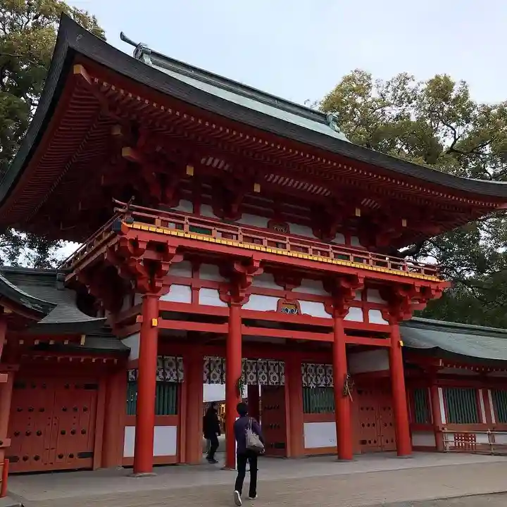 武蔵一宮氷川神社の山門・神門