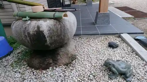 富部神社の手水舎