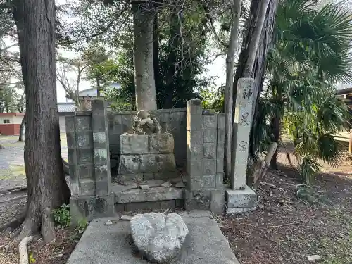 猪名部神社の{uncategorized: "未分類", other: "その他", undefined: "問題あり", building: "その他建物", grave: "お墓", sacred_gate: "鳥居", guardian: "狛犬", statue: "像", buddha: "仏像", history: "歴史", nature: "自然", garden: "庭園", animal: "動物", pagoda: "塔", temizu: "手水舎", mountain_gate: "山門・神門", sanctuary: "本殿・本堂", subordinate: "末社・摂社", art: "芸術", scenery: "景色", jizo: "地蔵", ema: "絵馬", goshuin: "御朱印", omikuji: "おみくじ", items: "授与品その他", amulet: "お守り", goshuincho: "御朱印帳", eats: "食事", festival: "お祭り", votive_dance: "神楽", shichigosan: "七五三参", wedding: "結婚式", experience: "体験その他", initially: "初詣", around: "周辺", anti_infection: "感染症対策"}