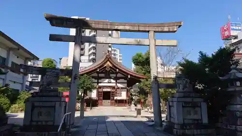 三輪神社の鳥居