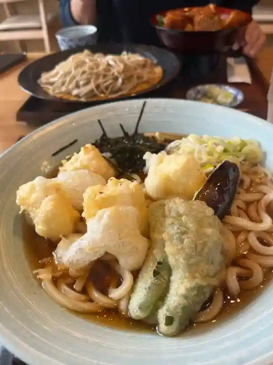 息栖神社の{uncategorized: "未分類", other: "その他", undefined: "問題あり", building: "その他建物", grave: "お墓", sacred_gate: "鳥居", guardian: "狛犬", statue: "像", buddha: "仏像", history: "歴史", nature: "自然", garden: "庭園", animal: "動物", pagoda: "塔", temizu: "手水舎", mountain_gate: "山門・神門", sanctuary: "本殿・本堂", subordinate: "末社・摂社", art: "芸術", scenery: "景色", jizo: "地蔵", ema: "絵馬", goshuin: "御朱印", omikuji: "おみくじ", items: "授与品その他", amulet: "お守り", goshuincho: "御朱印帳", eats: "食事", festival: "お祭り", votive_dance: "神楽", shichigosan: "七五三参", wedding: "結婚式", experience: "体験その他", initially: "初詣", around: "周辺", anti_infection: "感染症対策"}