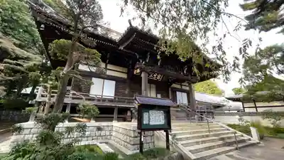 三寳寺の本殿・本堂