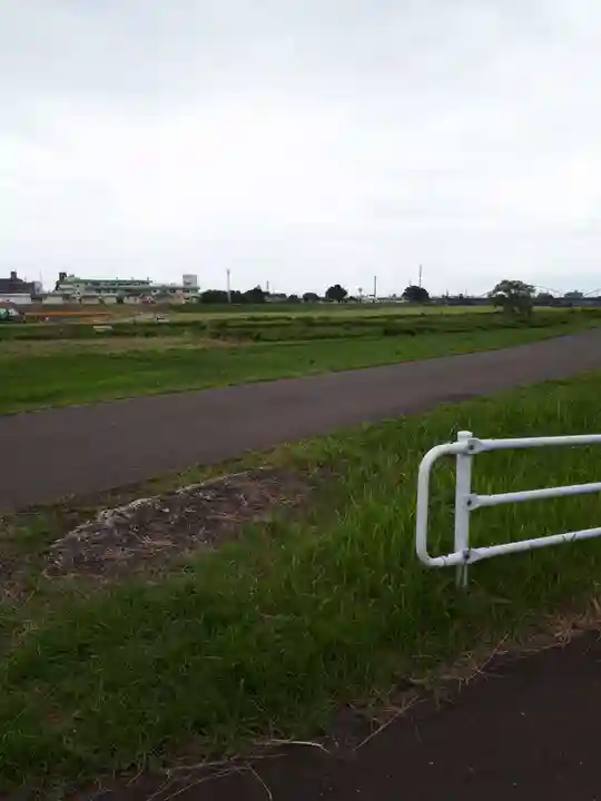 八幡宮碑の周辺