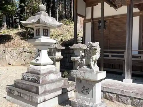 子守神社の狛犬