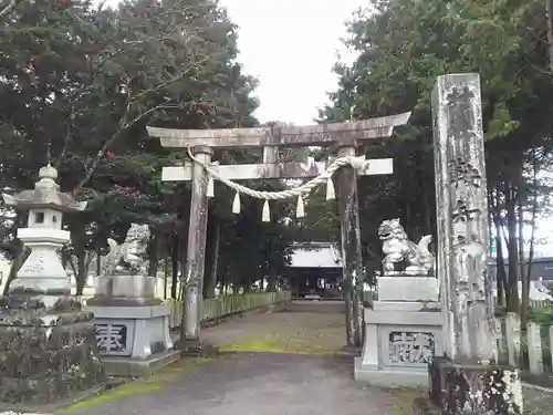 鞍知神社の鳥居