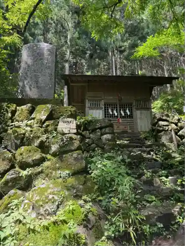 軍刀利神社奥院(山梨県)