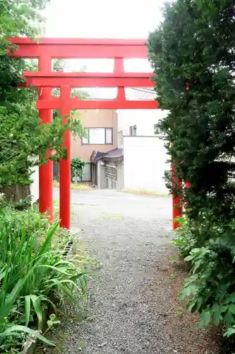 豊受稲荷神社の鳥居