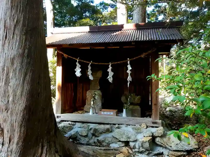 椎ケ脇神社の末社・摂社