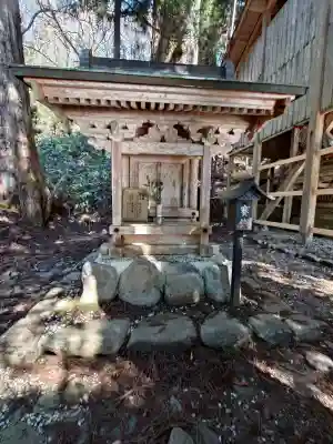 白山中居神社の{uncategorized: "未分類", other: "その他", undefined: "問題あり", building: "その他建物", grave: "お墓", sacred_gate: "鳥居", guardian: "狛犬", statue: "像", buddha: "仏像", history: "歴史", nature: "自然", garden: "庭園", animal: "動物", pagoda: "塔", temizu: "手水舎", mountain_gate: "山門・神門", sanctuary: "本殿・本堂", subordinate: "末社・摂社", art: "芸術", scenery: "景色", jizo: "地蔵", ema: "絵馬", goshuin: "御朱印", omikuji: "おみくじ", items: "授与品その他", amulet: "お守り", goshuincho: "御朱印帳", eats: "食事", festival: "お祭り", votive_dance: "神楽", shichigosan: "七五三参", wedding: "結婚式", experience: "体験その他", initially: "初詣", around: "周辺", anti_infection: "感染症対策"}