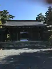 名和神社の山門