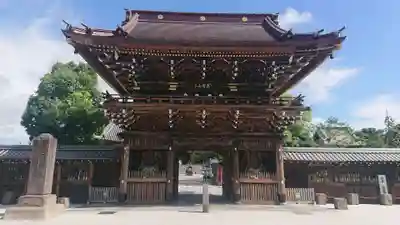 西新井大師総持寺の山門・神門