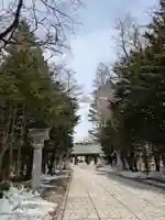 帯廣神社の山門・神門