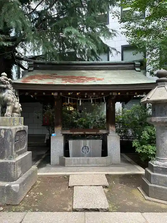 青山熊野神社の手水舎
