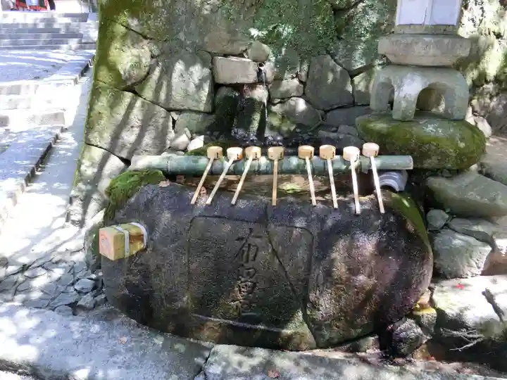 石上神宮の手水舎