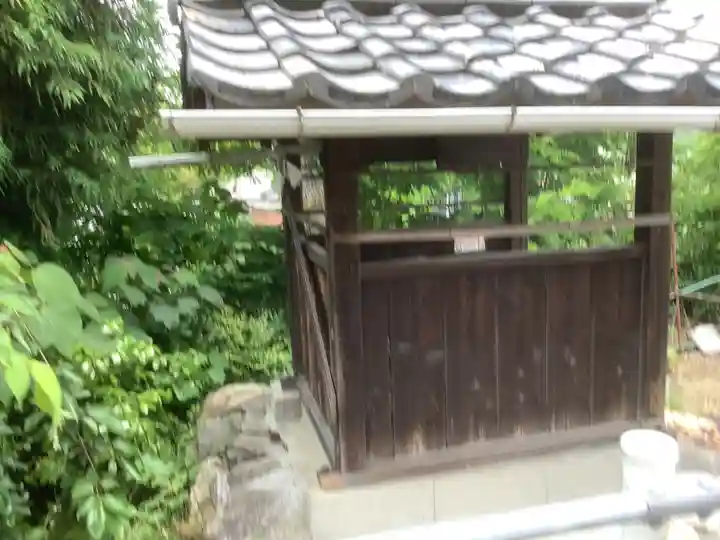 耳神大明神のその他建物