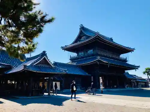 大通寺（長浜御坊）の建物その他