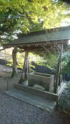 誕生八幡神社の手水舎
