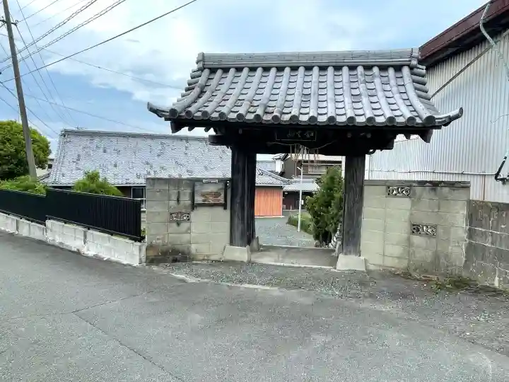 正徳寺の{uncategorized: "未分類", other: "その他", undefined: "問題あり", building: "その他建物", grave: "お墓", sacred_gate: "鳥居", guardian: "狛犬", statue: "像", buddha: "仏像", history: "歴史", nature: "自然", garden: "庭園", animal: "動物", pagoda: "塔", temizu: "手水舎", mountain_gate: "山門・神門", sanctuary: "本殿・本堂", subordinate: "末社・摂社", art: "芸術", scenery: "景色", jizo: "地蔵", ema: "絵馬", goshuin: "御朱印", omikuji: "おみくじ", items: "授与品その他", amulet: "お守り", goshuincho: "御朱印帳", eats: "食事", festival: "お祭り", votive_dance: "神楽", shichigosan: "七五三参", wedding: "結婚式", experience: "体験その他", initially: "初詣", around: "周辺", anti_infection: "感染症対策"}