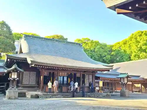 武蔵一宮氷川神社の{uncategorized: "未分類", other: "その他", undefined: "問題あり", building: "その他建物", grave: "お墓", sacred_gate: "鳥居", guardian: "狛犬", statue: "像", buddha: "仏像", history: "歴史", nature: "自然", garden: "庭園", animal: "動物", pagoda: "塔", temizu: "手水舎", mountain_gate: "山門・神門", sanctuary: "本殿・本堂", subordinate: "末社・摂社", art: "芸術", scenery: "景色", jizo: "地蔵", ema: "絵馬", goshuin: "御朱印", omikuji: "おみくじ", items: "授与品その他", amulet: "お守り", goshuincho: "御朱印帳", eats: "食事", festival: "お祭り", votive_dance: "神楽", shichigosan: "七五三参", wedding: "結婚式", experience: "体験その他", initially: "初詣", around: "周辺", anti_infection: "感染症対策"}