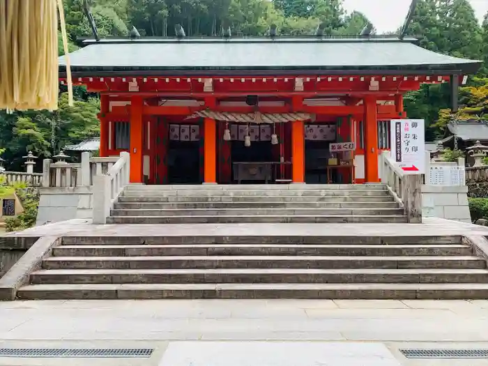 府中八幡神社の本殿