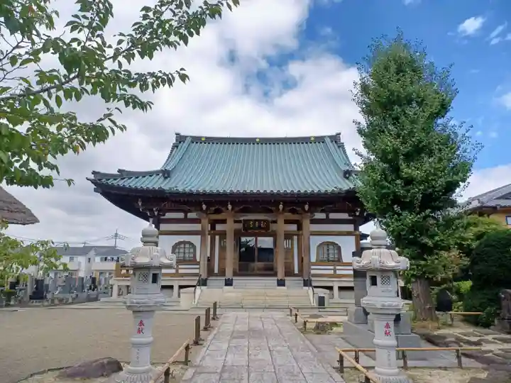 観音寺の本殿・本堂