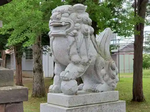 納内神社の狛犬