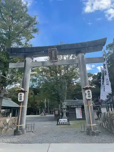 闘鶏神社の鳥居