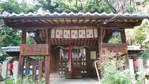 磐手杜神社の本殿