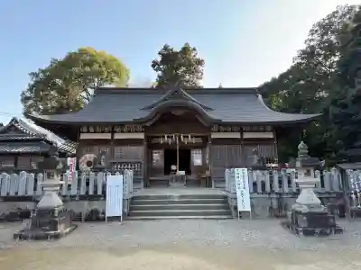 諏訪神社の{uncategorized: "未分類", other: "その他", undefined: "問題あり", building: "その他建物", grave: "お墓", sacred_gate: "鳥居", guardian: "狛犬", statue: "像", buddha: "仏像", history: "歴史", nature: "自然", garden: "庭園", animal: "動物", pagoda: "塔", temizu: "手水舎", mountain_gate: "山門・神門", sanctuary: "本殿・本堂", subordinate: "末社・摂社", art: "芸術", scenery: "景色", jizo: "地蔵", ema: "絵馬", goshuin: "御朱印", omikuji: "おみくじ", items: "授与品その他", amulet: "お守り", goshuincho: "御朱印帳", eats: "食事", festival: "お祭り", votive_dance: "神楽", shichigosan: "七五三参", wedding: "結婚式", experience: "体験その他", initially: "初詣", around: "周辺", anti_infection: "感染症対策"}