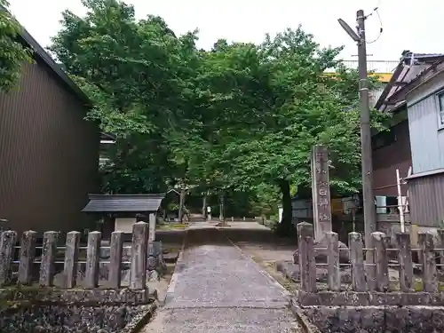 安波賀春日神社の建物その他