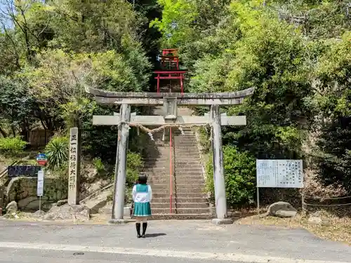 曽野稲荷神社の鳥居