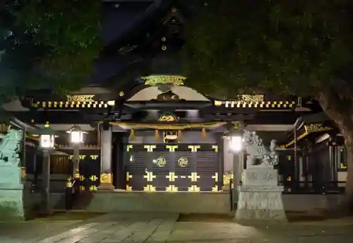 穴八幡宮の本殿・本堂