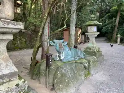 石上神宮の像