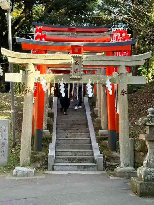 大杉神社の{uncategorized: "未分類", other: "その他", undefined: "問題あり", building: "その他建物", grave: "お墓", sacred_gate: "鳥居", guardian: "狛犬", statue: "像", buddha: "仏像", history: "歴史", nature: "自然", garden: "庭園", animal: "動物", pagoda: "塔", temizu: "手水舎", mountain_gate: "山門・神門", sanctuary: "本殿・本堂", subordinate: "末社・摂社", art: "芸術", scenery: "景色", jizo: "地蔵", ema: "絵馬", goshuin: "御朱印", omikuji: "おみくじ", items: "授与品その他", amulet: "お守り", goshuincho: "御朱印帳", eats: "食事", festival: "お祭り", votive_dance: "神楽", shichigosan: "七五三参", wedding: "結婚式", experience: "体験その他", initially: "初詣", around: "周辺", anti_infection: "感染症対策"}