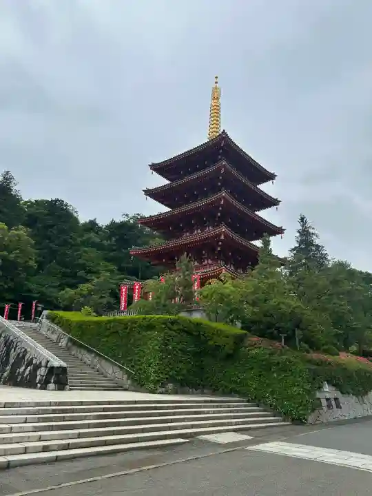 高幡不動尊 金剛寺の{uncategorized: "未分類", other: "その他", undefined: "問題あり", building: "その他建物", grave: "お墓", sacred_gate: "鳥居", guardian: "狛犬", statue: "像", buddha: "仏像", history: "歴史", nature: "自然", garden: "庭園", animal: "動物", pagoda: "塔", temizu: "手水舎", mountain_gate: "山門・神門", sanctuary: "本殿・本堂", subordinate: "末社・摂社", art: "芸術", scenery: "景色", jizo: "地蔵", ema: "絵馬", goshuin: "御朱印", omikuji: "おみくじ", items: "授与品その他", amulet: "お守り", goshuincho: "御朱印帳", eats: "食事", festival: "お祭り", votive_dance: "神楽", shichigosan: "七五三参", wedding: "結婚式", experience: "体験その他", initially: "初詣", around: "周辺", anti_infection: "感染症対策"}