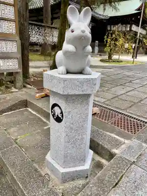 岡崎神社の狛犬