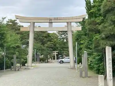 片瀬諏訪神社の{uncategorized: "未分類", other: "その他", undefined: "問題あり", building: "その他建物", grave: "お墓", sacred_gate: "鳥居", guardian: "狛犬", statue: "像", buddha: "仏像", history: "歴史", nature: "自然", garden: "庭園", animal: "動物", pagoda: "塔", temizu: "手水舎", mountain_gate: "山門・神門", sanctuary: "本殿・本堂", subordinate: "末社・摂社", art: "芸術", scenery: "景色", jizo: "地蔵", ema: "絵馬", goshuin: "御朱印", omikuji: "おみくじ", items: "授与品その他", amulet: "お守り", goshuincho: "御朱印帳", eats: "食事", festival: "お祭り", votive_dance: "神楽", shichigosan: "七五三参", wedding: "結婚式", experience: "体験その他", initially: "初詣", around: "周辺", anti_infection: "感染症対策"}