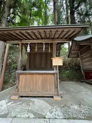 諏訪大社下社春宮の末社・摂社