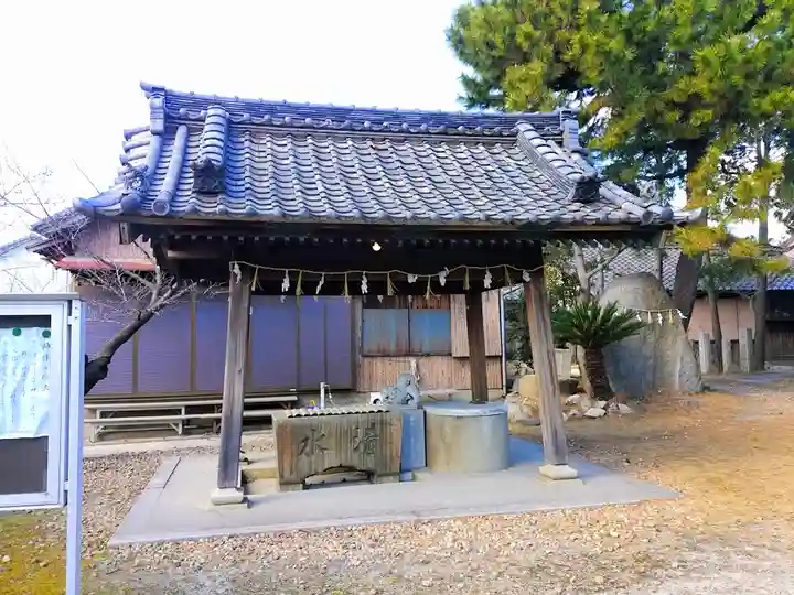 神明社(道場山神明社)の手水舎