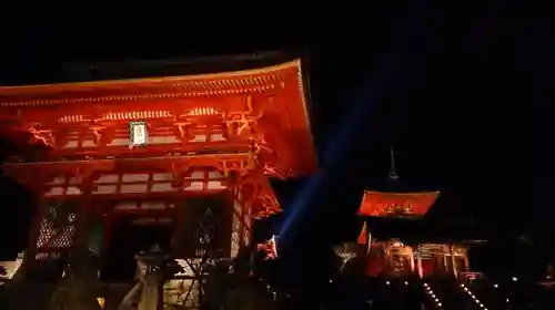 清水寺の山門・神門