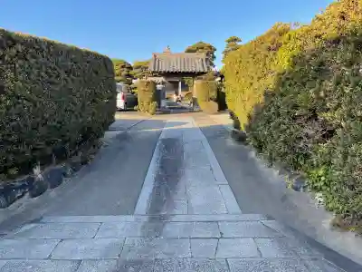 光蓮寺の{uncategorized: "未分類", other: "その他", undefined: "問題あり", building: "その他建物", grave: "お墓", sacred_gate: "鳥居", guardian: "狛犬", statue: "像", buddha: "仏像", history: "歴史", nature: "自然", garden: "庭園", animal: "動物", pagoda: "塔", temizu: "手水舎", mountain_gate: "山門・神門", sanctuary: "本殿・本堂", subordinate: "末社・摂社", art: "芸術", scenery: "景色", jizo: "地蔵", ema: "絵馬", goshuin: "御朱印", omikuji: "おみくじ", items: "授与品その他", amulet: "お守り", goshuincho: "御朱印帳", eats: "食事", festival: "お祭り", votive_dance: "神楽", shichigosan: "七五三参", wedding: "結婚式", experience: "体験その他", initially: "初詣", around: "周辺", anti_infection: "感染症対策"}